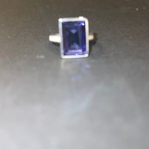 Beautiful Swarovski cocktail ring - size 6.5 to 7.0